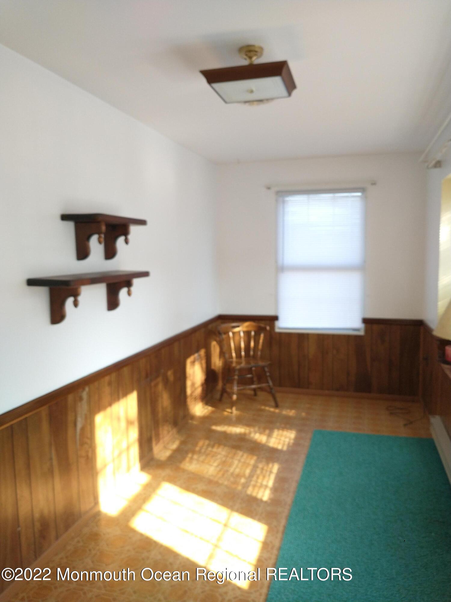 39 B Sunset Road Whiting, NJ 08759 - Photo 4 of 16 porch