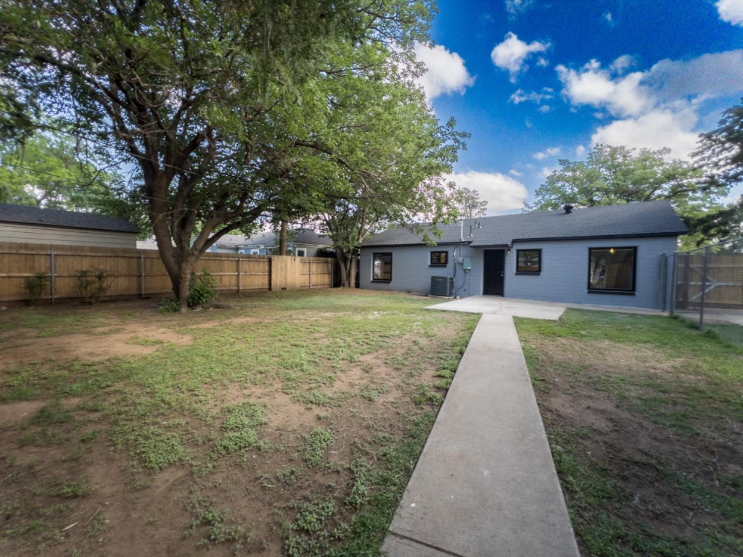 2622 32nd Street Lubbock, TX 79410 - Photo 11 of 19 Photo 11