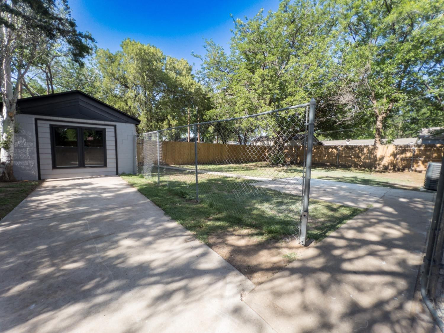 2622 32nd Street Lubbock, TX 79410 - Photo 10 of 19 Photo 10