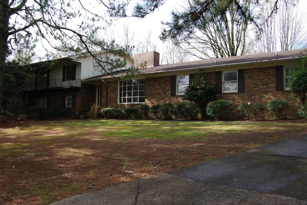 136 Castle Road Dalton, GA 30720 - Photo 1 of 1 Main View