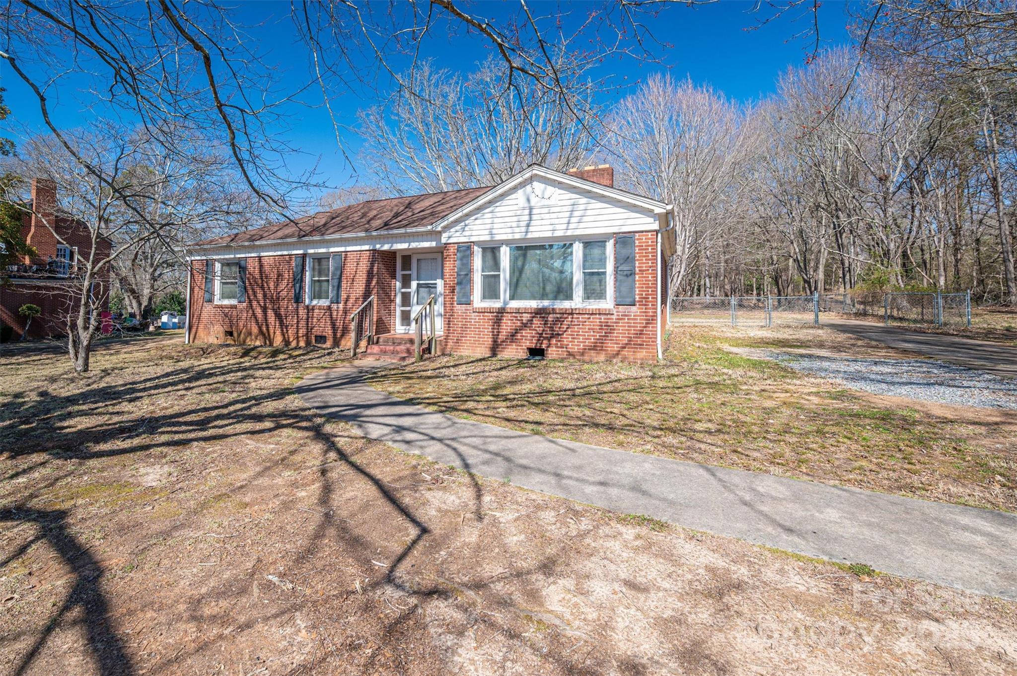 1547 Kings Road Shelby, NC 28150 - Photo 1 of 26 Gallery Image 1