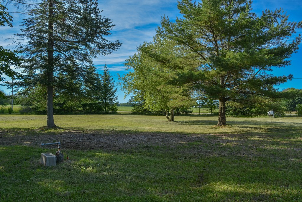 3917 East Town Line Road Sturgeon Bay, WI 54235 - Photo 6 of 13