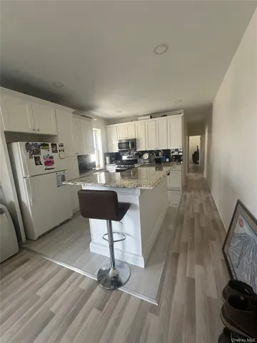 $2,800 | 262 Neptune Boulevard, Unit 1A, Long Beach, NY 11561