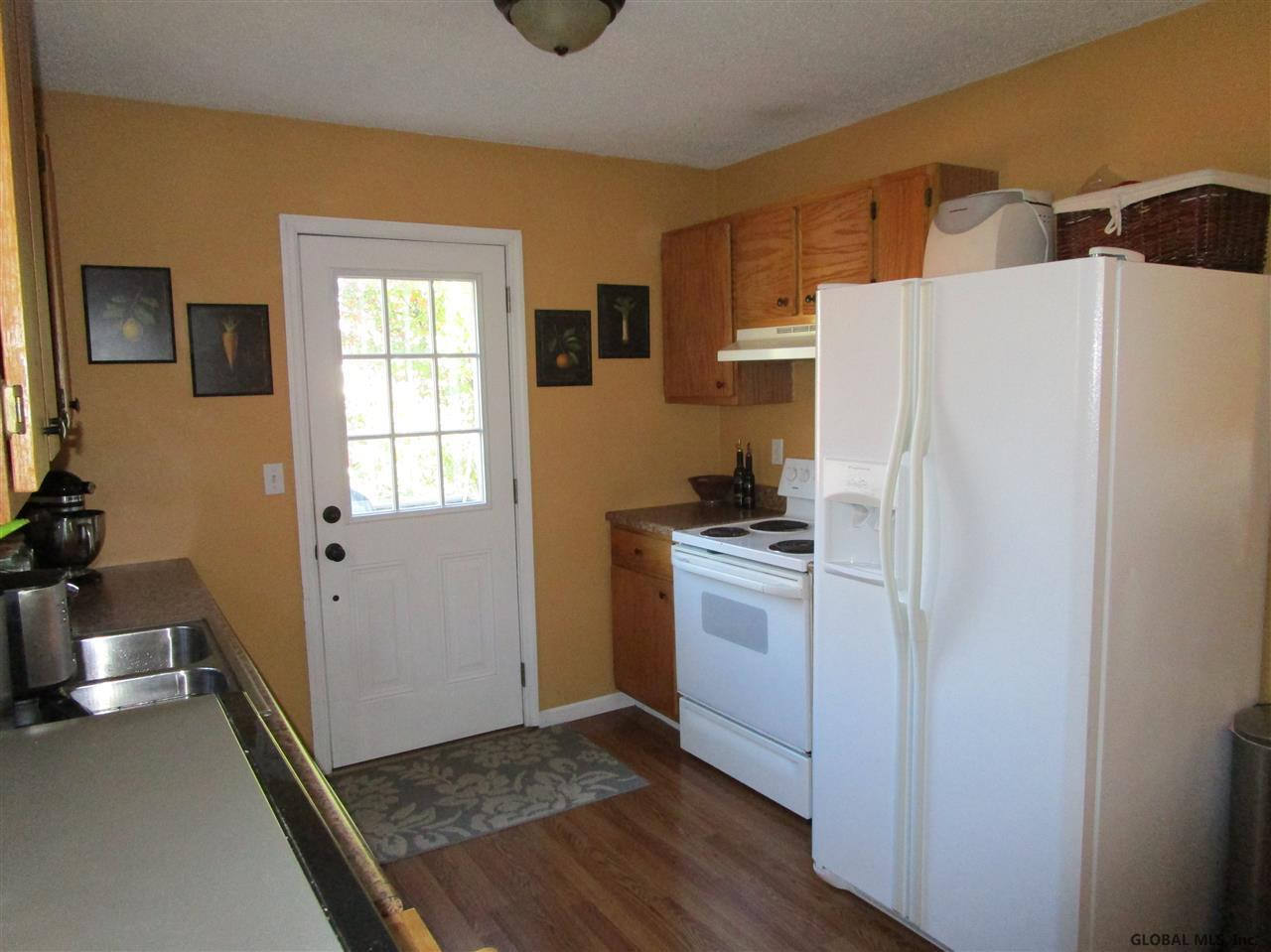 92 Sisson Road Moreau, NY 12803 - Photo 6 of 25 Photo 6