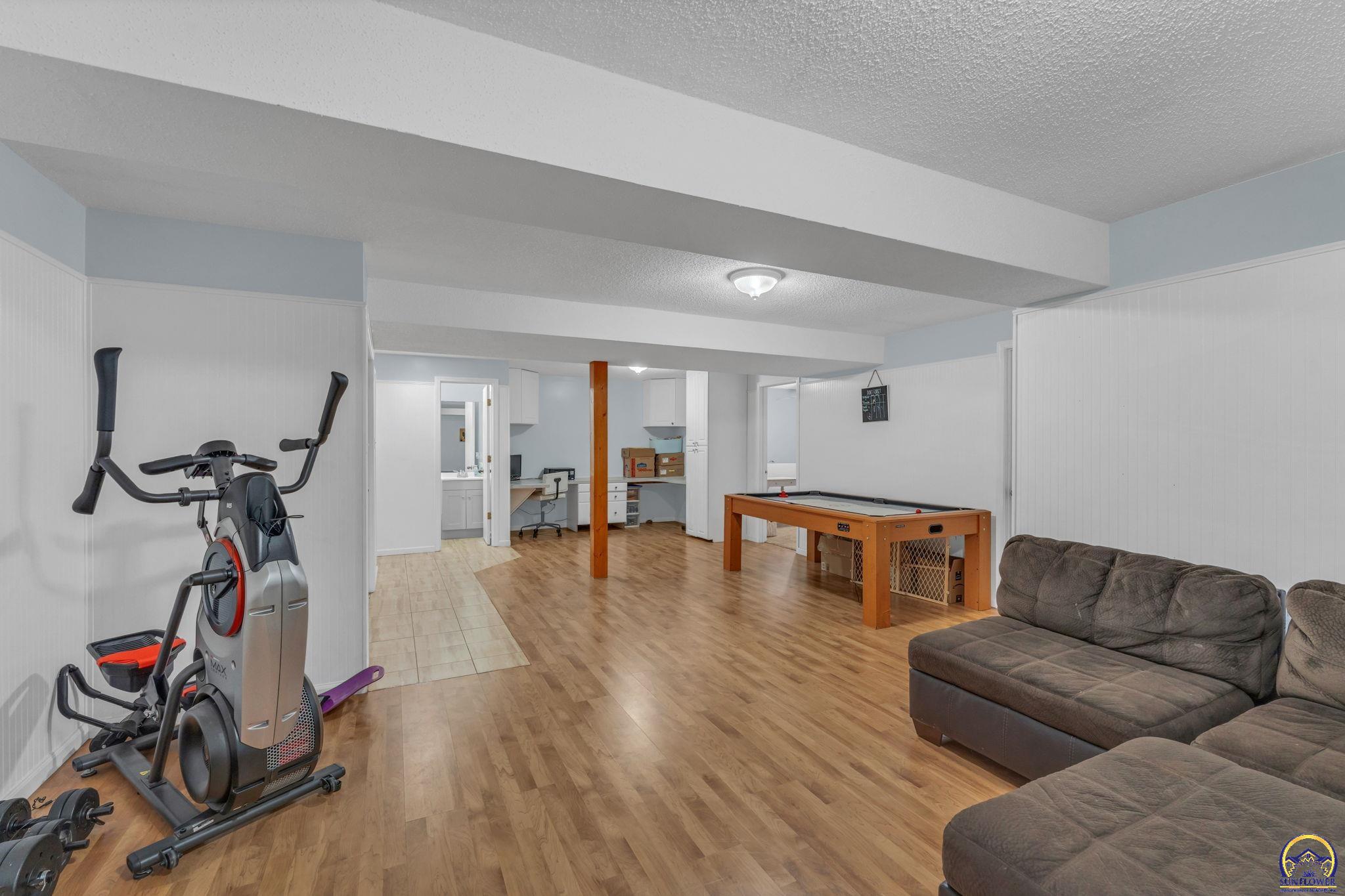 3740 Southwest Kings Forest Road Topeka, KS 66610 - Photo 24 of 29