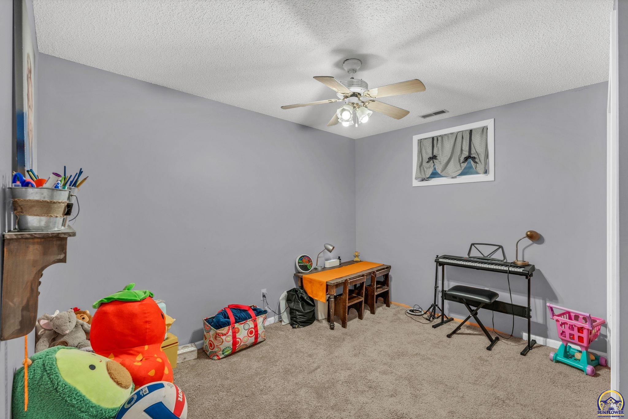 3740 Southwest Kings Forest Road Topeka, KS 66610 - Photo 26 of 29