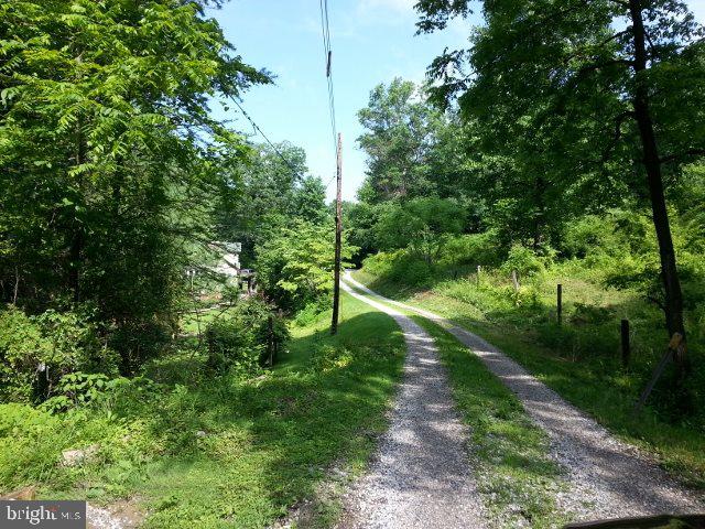 76 Mathews Road Delta, PA 17314 - Photo 2 of 36 Gallery Image 2