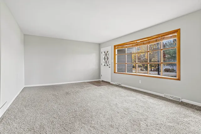 $369,900 | 2815 Sheffield Drive, New Lenox, IL 60451