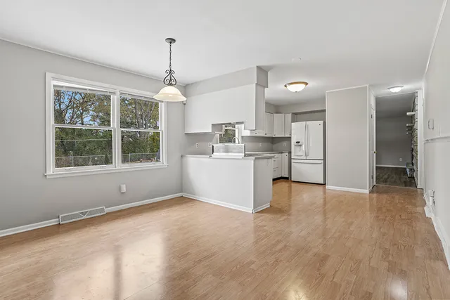 $369,900 | 2815 Sheffield Drive, New Lenox, IL 60451