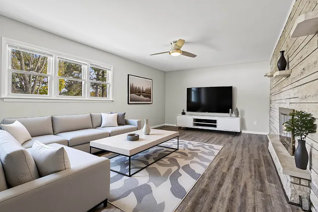 $369,900 | 2815 Sheffield Drive, New Lenox, IL 60451