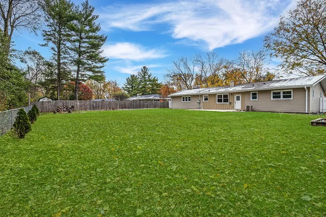 $369,900 | 2815 Sheffield Drive, New Lenox, IL 60451