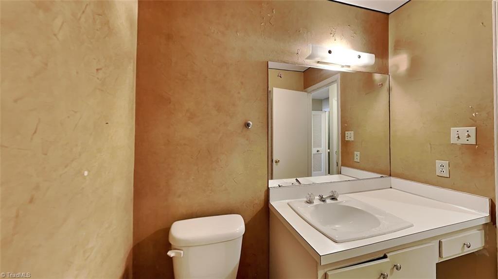 3612 Hobbs Road Greensboro, NC 27410 - Photo 16 of 19 Gallery Image 16