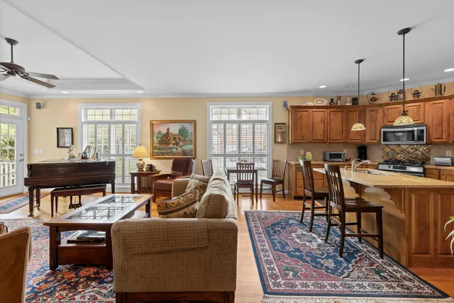 $515,000 | 253 Horse Creek Drive, Chattanooga, TN 37405