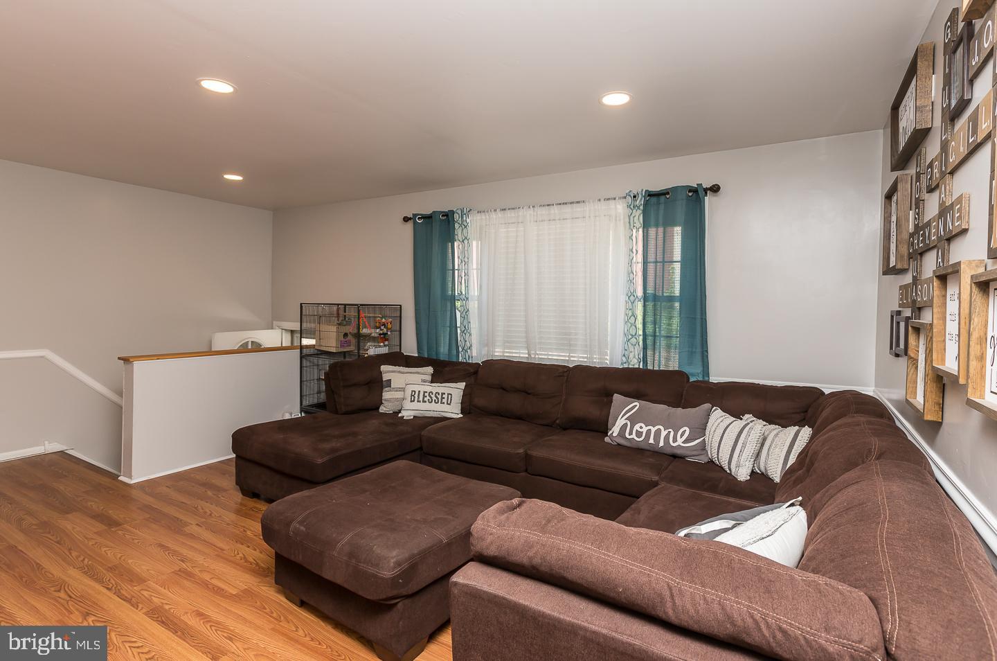 3327 Woodhaven Road Philadelphia, PA 19154 - Photo 3 of 41 Gallery Image 3