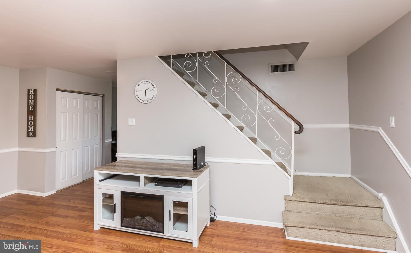 3327 Woodhaven Road Philadelphia, PA 19154 - Photo 5 of 41 Gallery Image 5