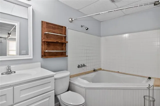 $2,390 | 304 Fox Overlook, Woodstock, GA 30188