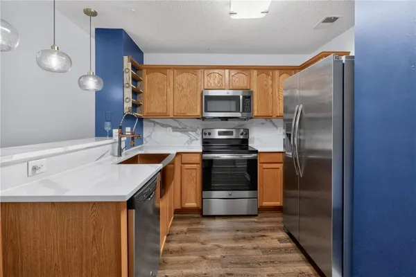 $1,990 | 304 Fox Overlook, Woodstock, GA 30188