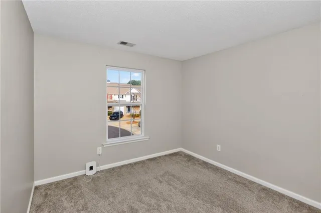 $2,390 | 304 Fox Overlook, Woodstock, GA 30188