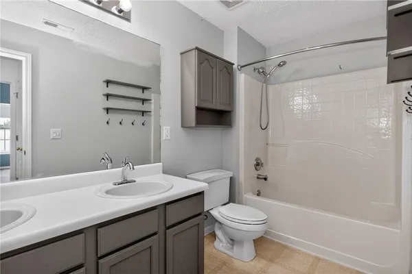 $1,990 | 304 Fox Overlook, Woodstock, GA 30188