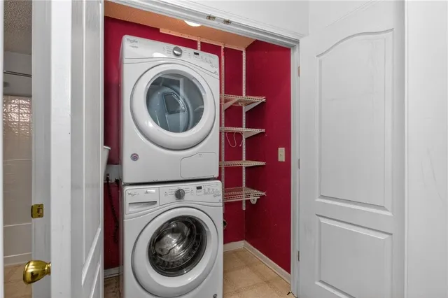 $2,390 | 304 Fox Overlook, Woodstock, GA 30188