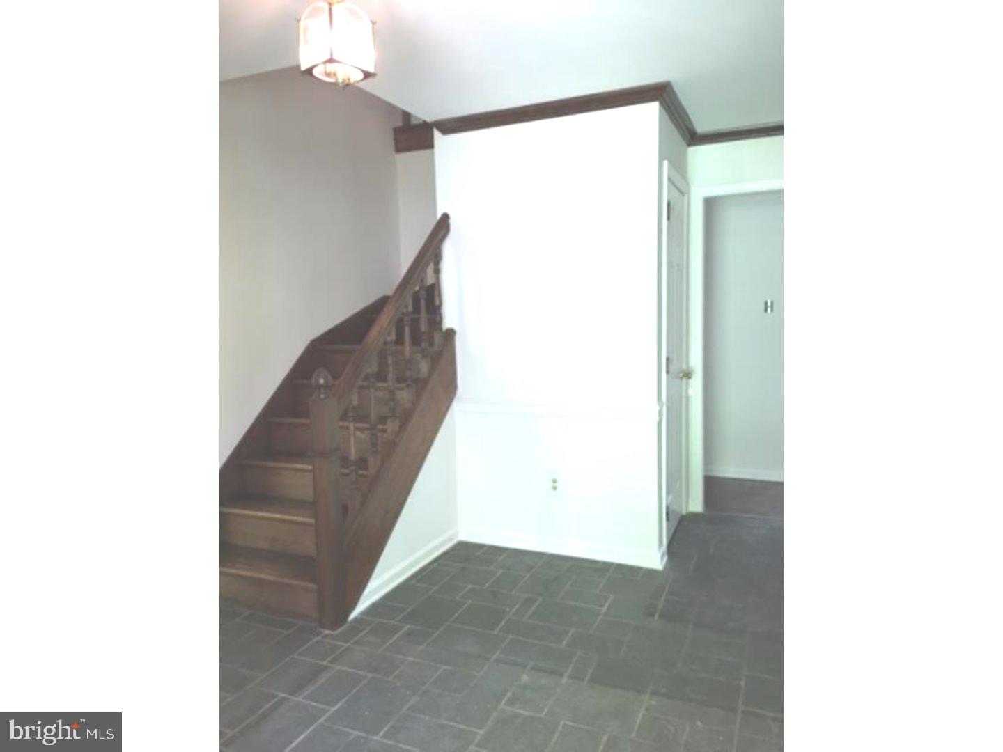 15 Roberts Road Newtown Square, PA 19073 - Photo 3 of 25 Foyer