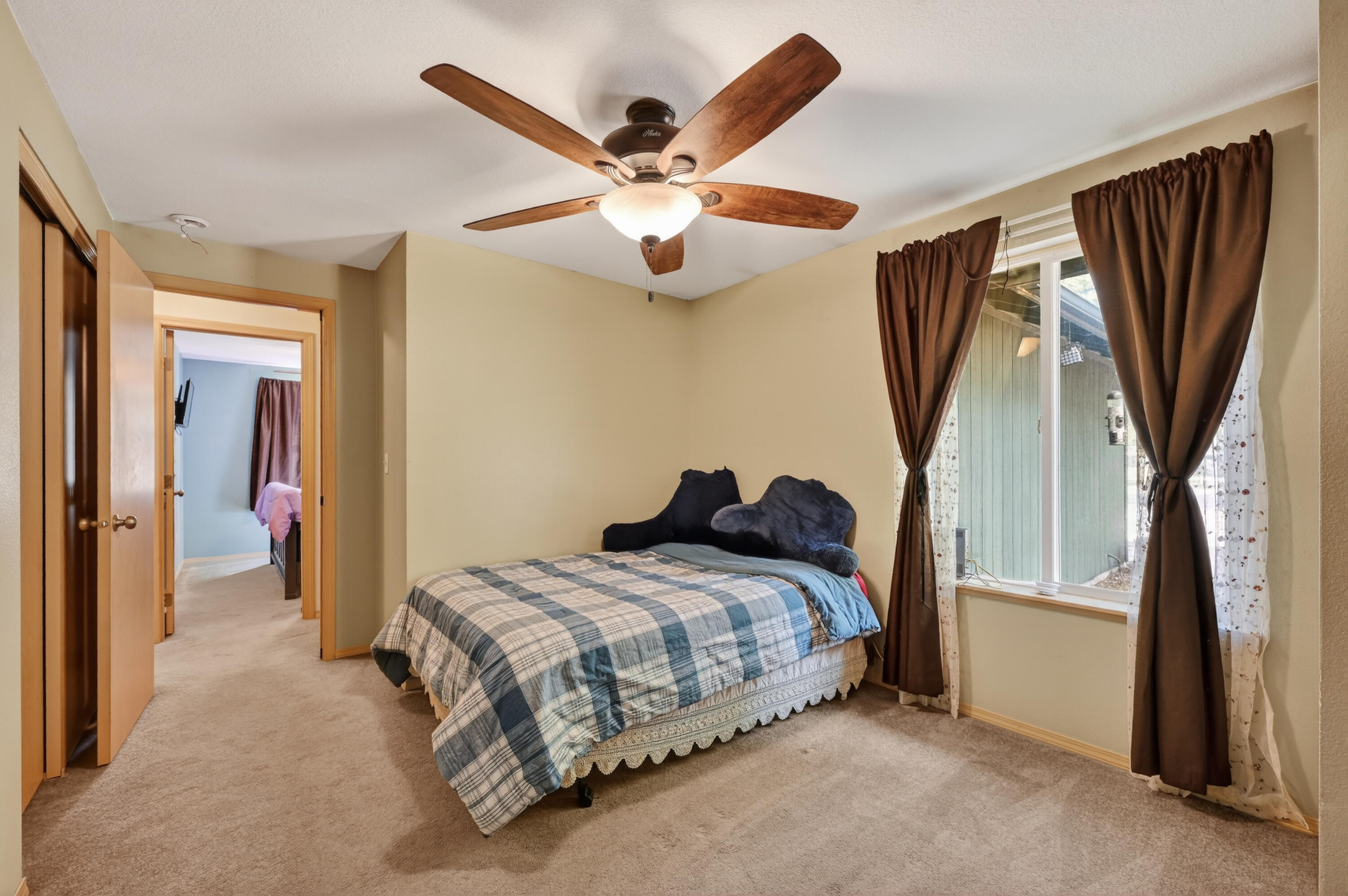 15495 Federal Road La Pine, OR 97739 - Photo 16 of 36 15 - 15495-Federal-Rd-La-Pine-OR-97739-1