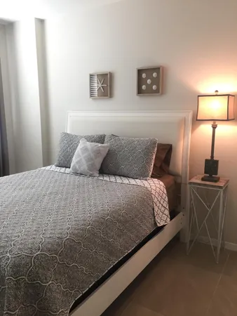 $3,000 | 100 Northeast 6th Street, Boynton Beach, FL 33435