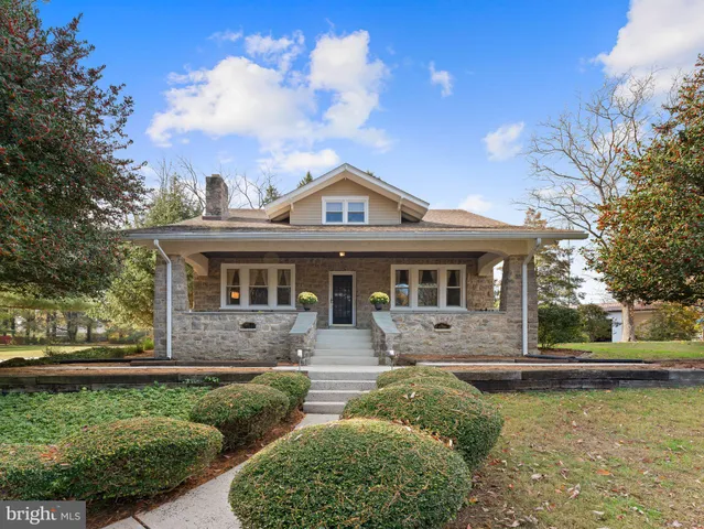 $905,000 | 490 South Old Middletown Road, Media, PA 19063