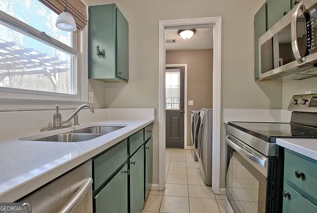 $2,100 | 15 Chestlehurst Way, Senoia, GA 30276