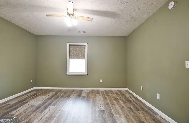 $2,150 | 15 Chestlehurst Way, Senoia, GA 30276