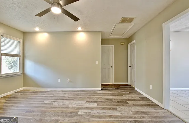 $2,150 | 15 Chestlehurst Way, Senoia, GA 30276