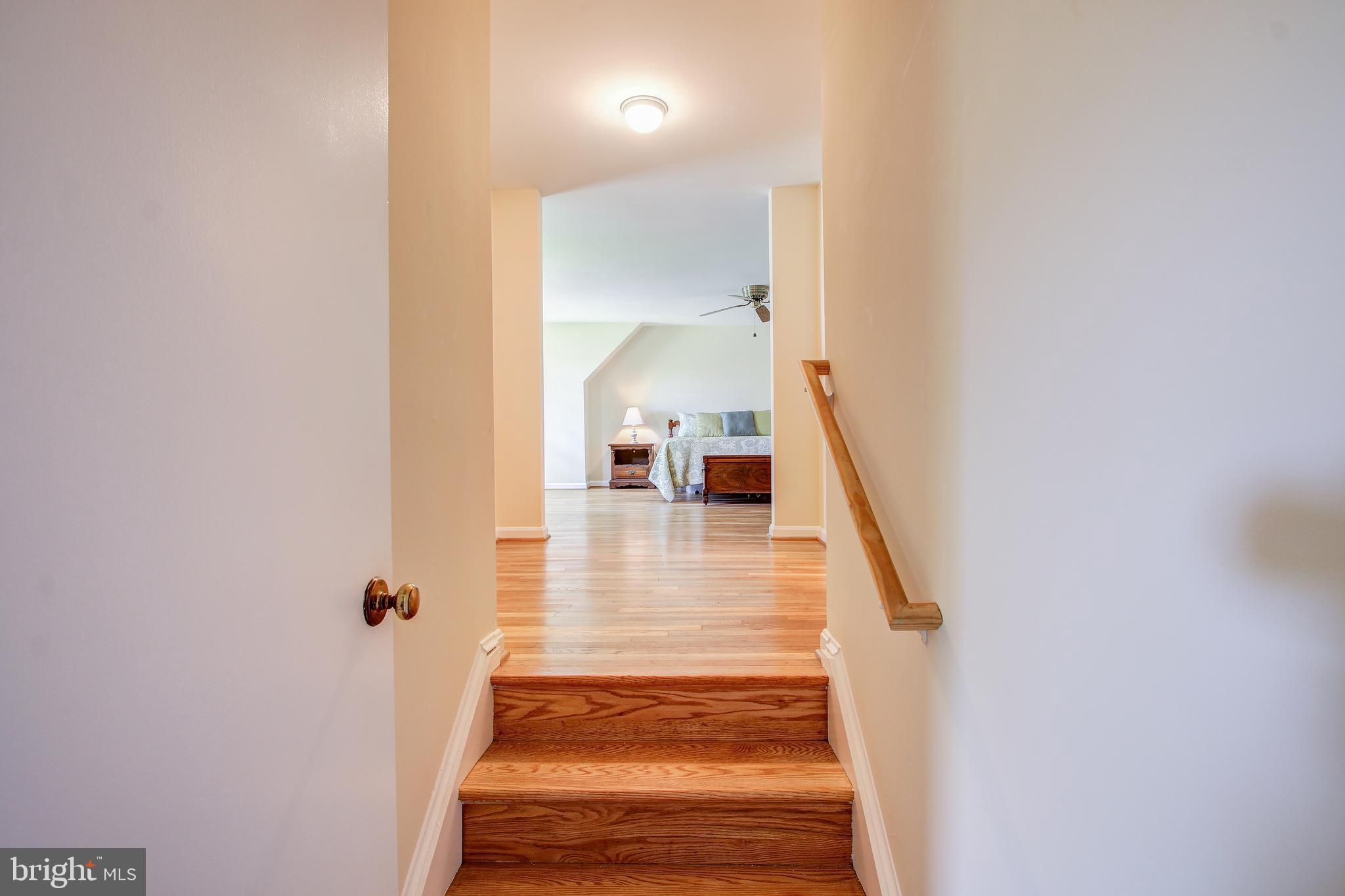 13509 Middlevale Lane Silver Spring, MD 20906 - Photo 17 of 35 Entryway to Master Bedroom Suite