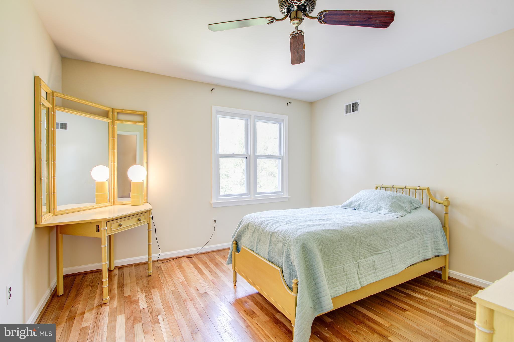 13509 Middlevale Lane Silver Spring, MD 20906 - Photo 22 of 35 Bedroom