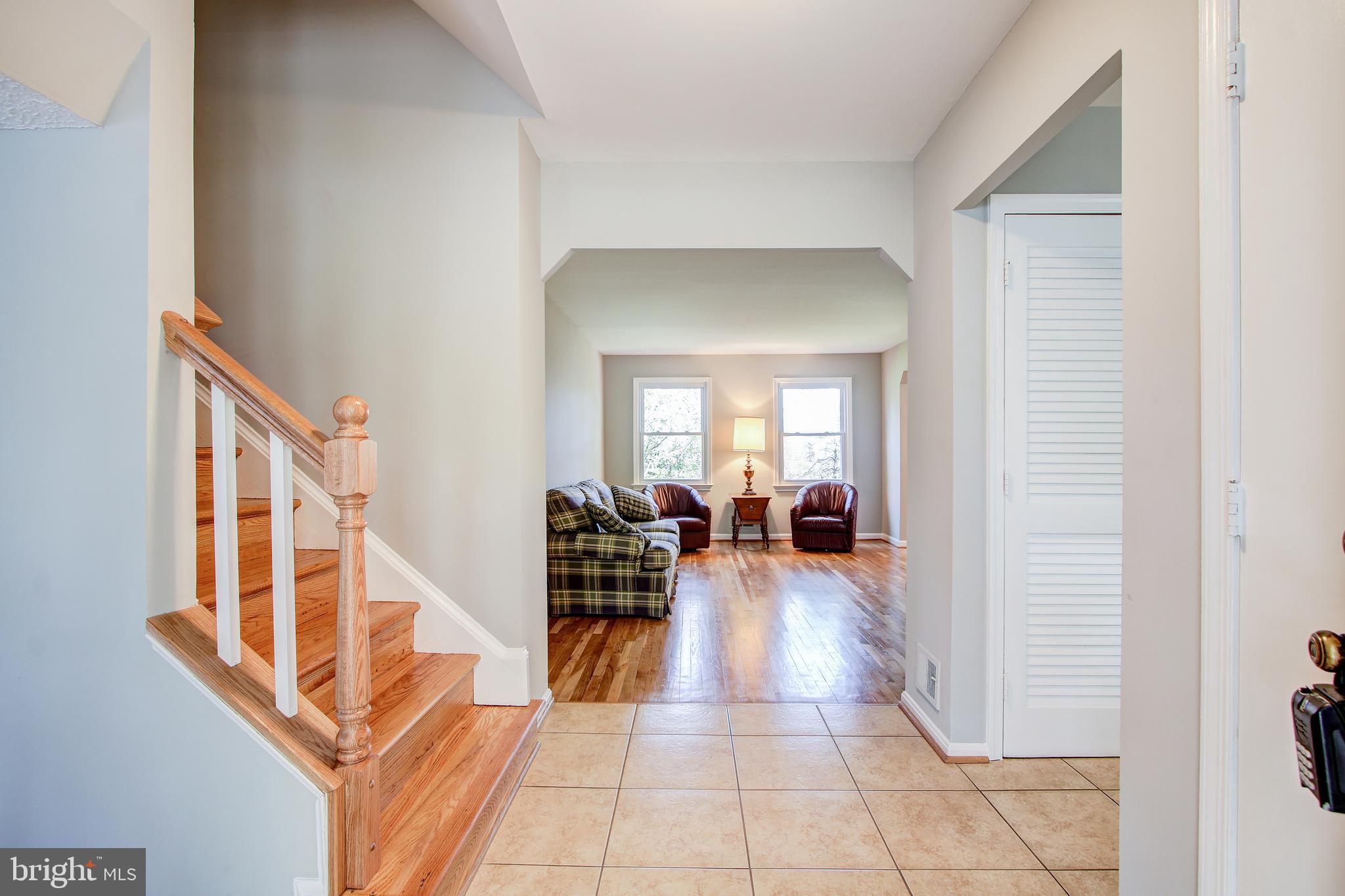 13509 Middlevale Lane Silver Spring, MD 20906 - Photo 8 of 35 Foyer