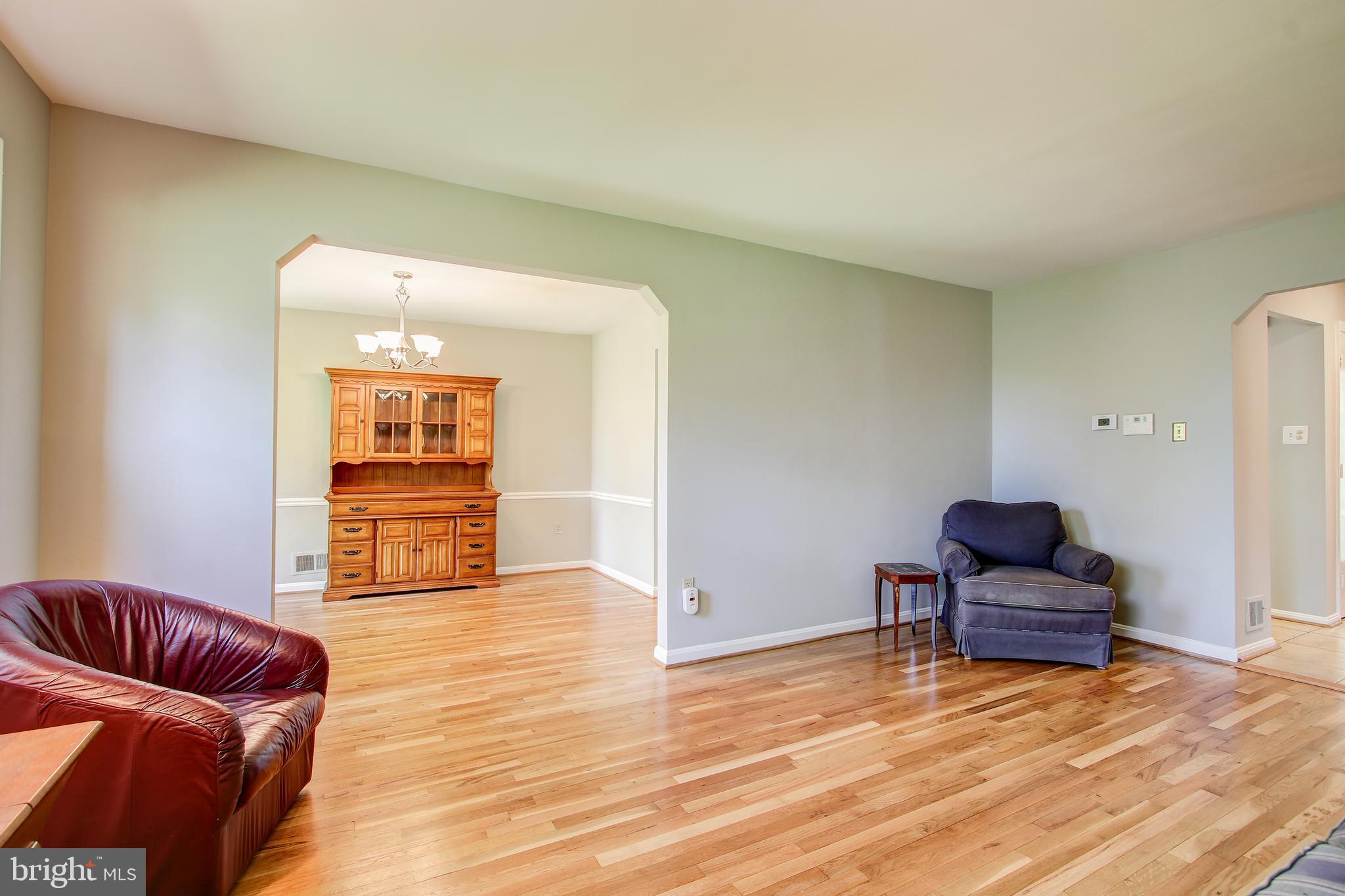 13509 Middlevale Lane Silver Spring, MD 20906 - Photo 10 of 35 Living Room