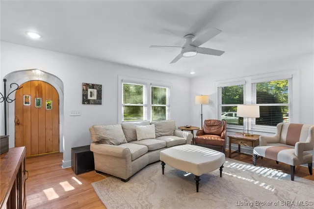 $399,999 | 1901 Utica Pike, Jeffersonville, IN 47130