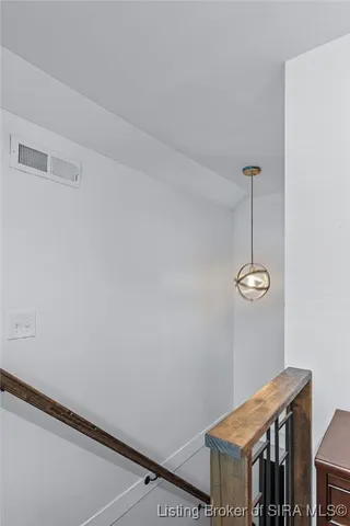 $399,999 | 1901 Utica Pike, Jeffersonville, IN 47130