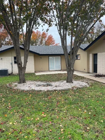 $1,900 | 300 Evergreen Circle, Burnet, TX 78611