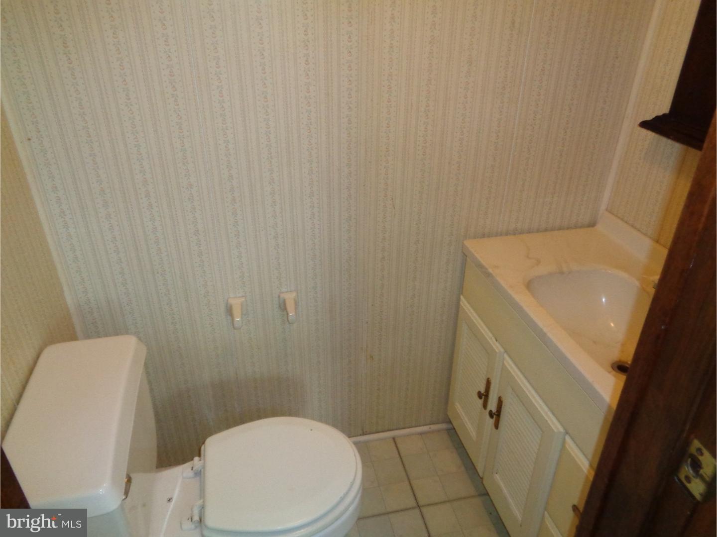 4080 Mount Road Aston, PA 19014 - Photo 5 of 15 Half Bath