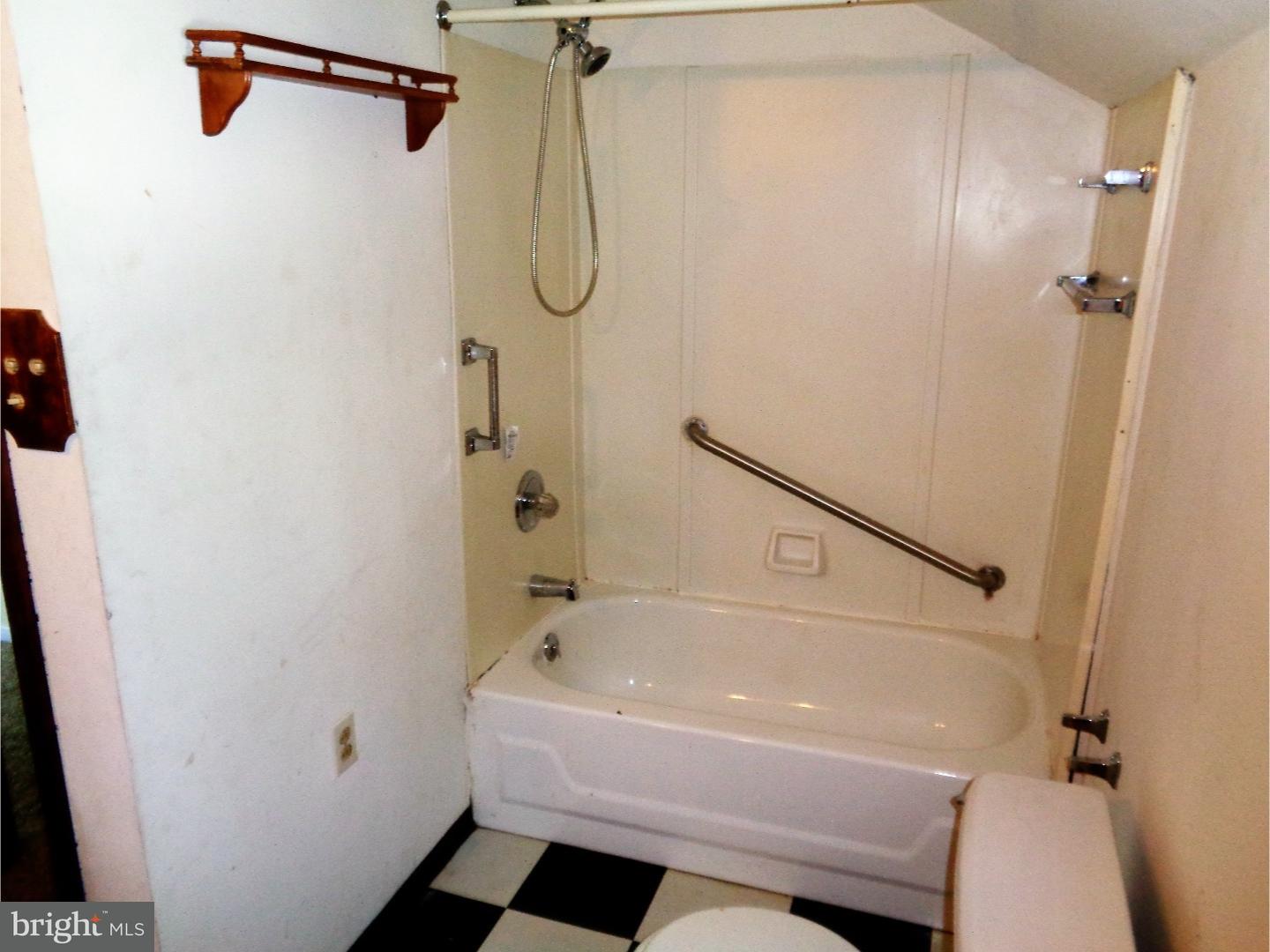 4080 Mount Road Aston, PA 19014 - Photo 8 of 15 Bathroom