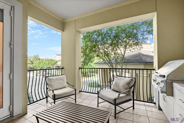 $459,000 | 998 Stanford Avenue, Unit 201, Baton Rouge, LA 70808