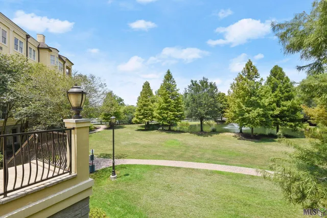 $459,000 | 998 Stanford Avenue, Unit 201, Baton Rouge, LA 70808