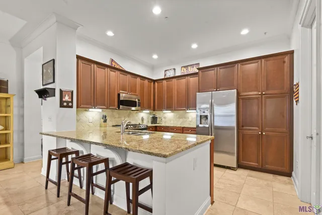 $459,000 | 998 Stanford Avenue, Unit 201, Baton Rouge, LA 70808