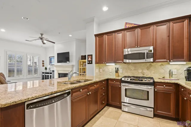 $459,000 | 998 Stanford Avenue, Unit 201, Baton Rouge, LA 70808