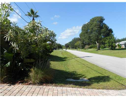 432 Southwest Fuge Road Stuart, FL 34997 - Photo 18 of 21 Gallery Image 18