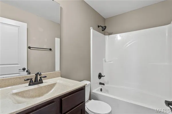 $315,000 | 156 Lake Tucci Circle, Wright City, MO 63390