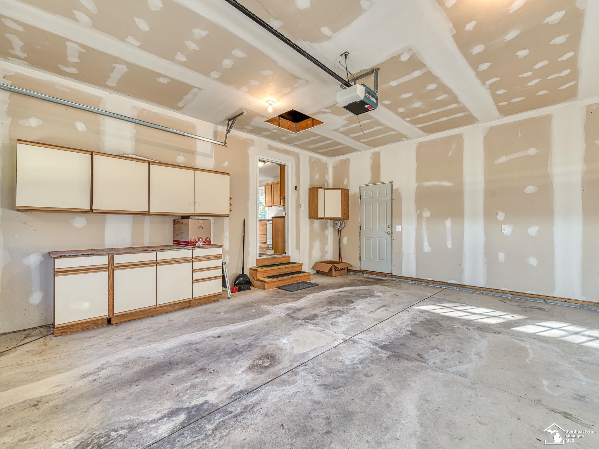 25484 Waltz Road New Boston, MI 48164 - Photo 19 of 26 Gallery Image 19