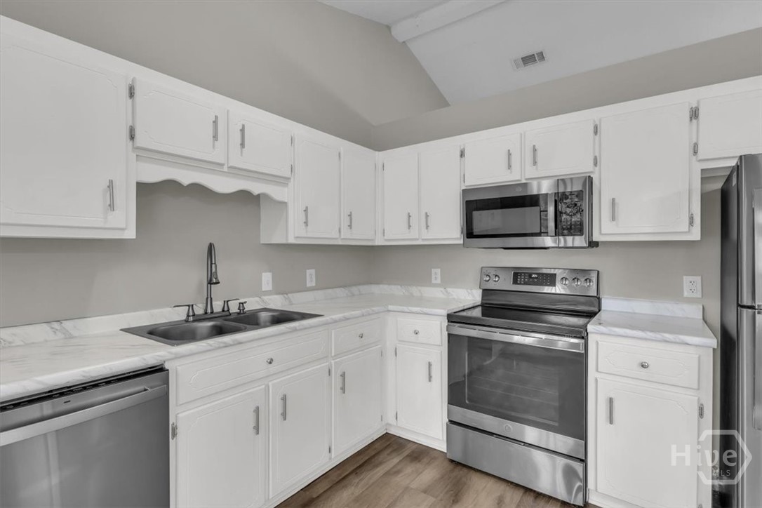 166 Kenny Drive Hinesville, GA 31313 - Photo 10 of 25