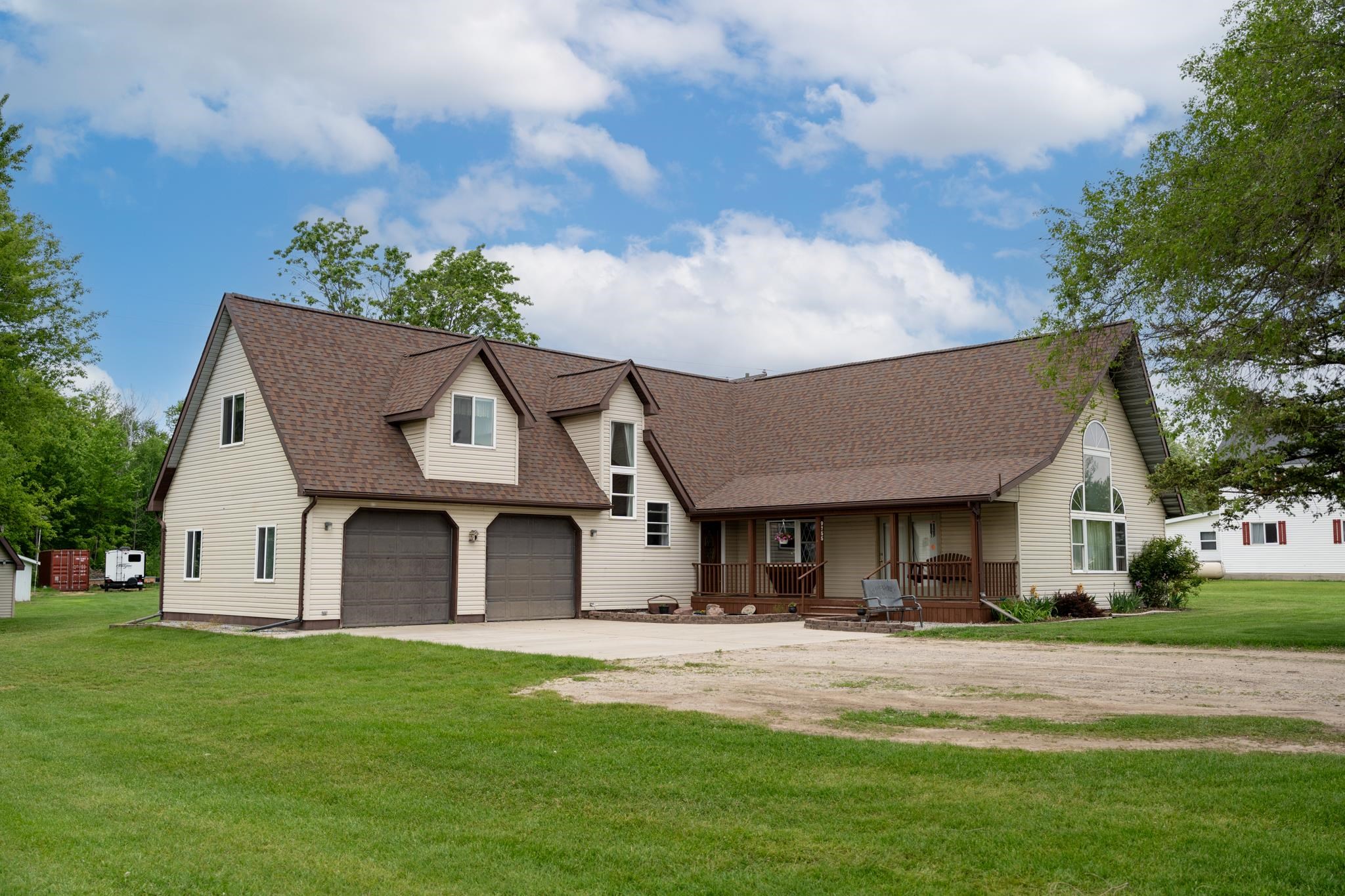 9755 East Deerfield Road Shepherd, MI 48883 - Photo 1 of 47 1934773-605c5535-39e2-4073-9df6-ba1427a75dd6.JPG