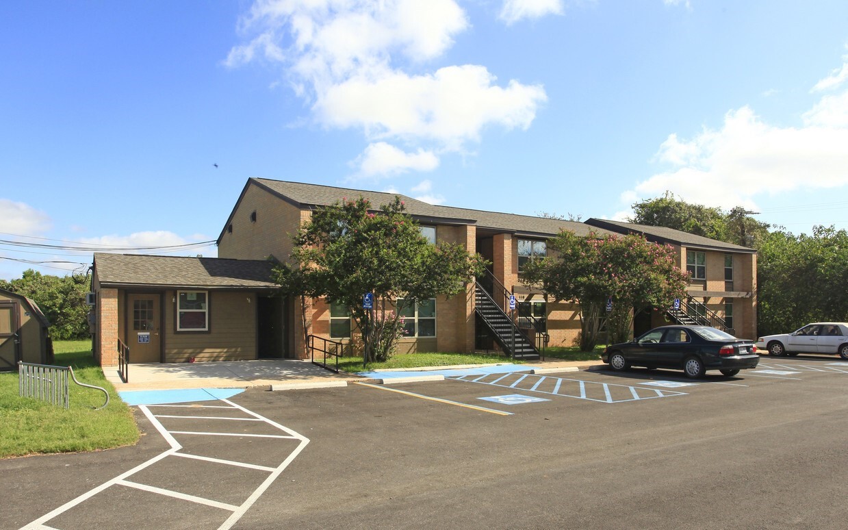 324 Webb Street Smithville, TX 78957 - Photo 6 of 6 a view of a building with a street